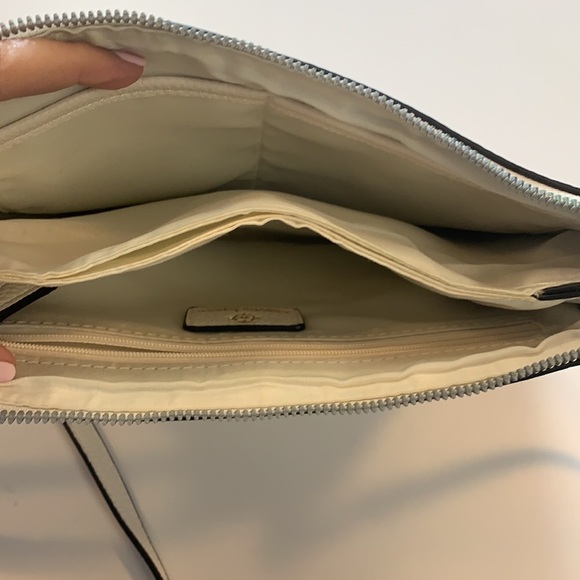 Nanette Lepore white wristlet, cross body bag - Picture 9 of 11